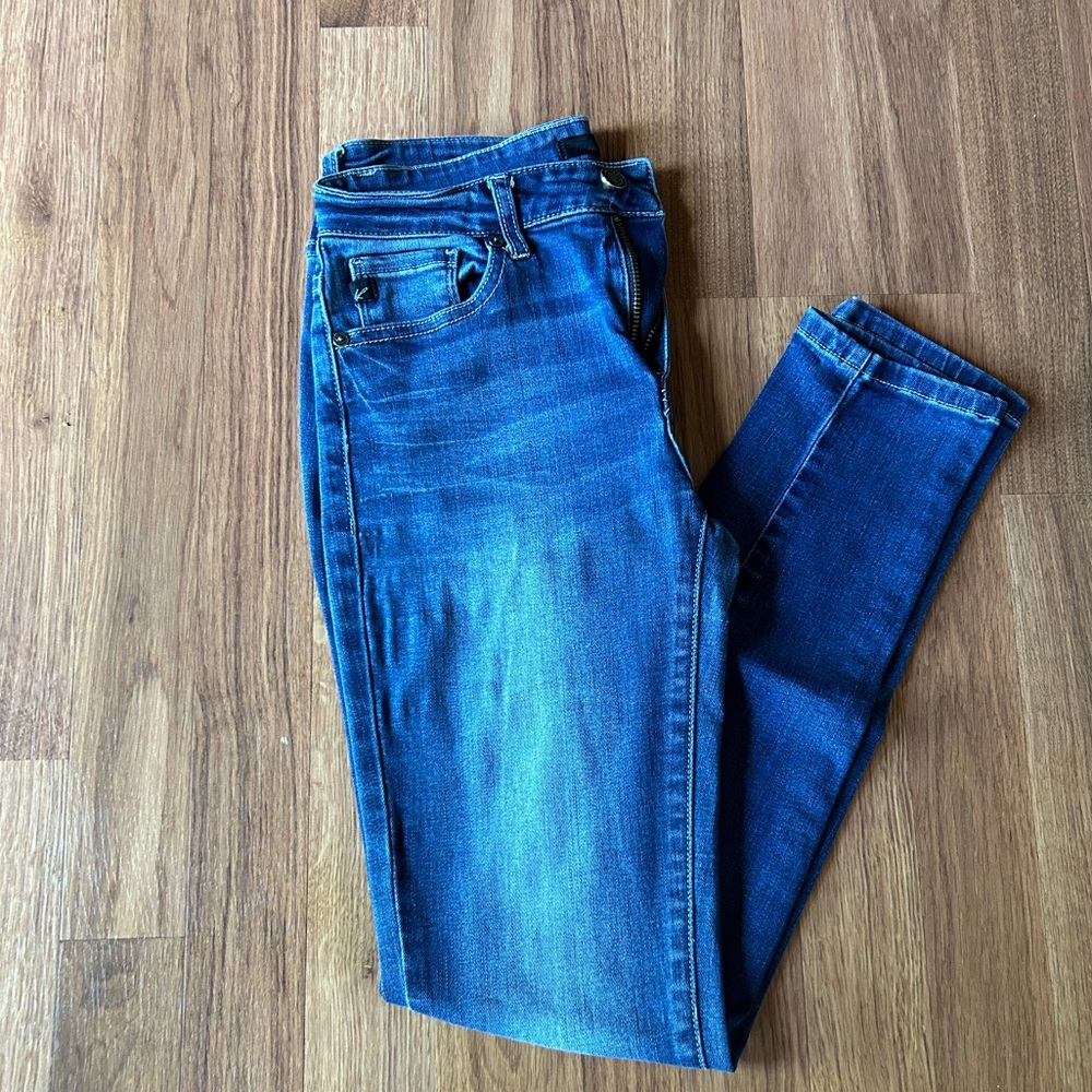 Non-distressed Kancans